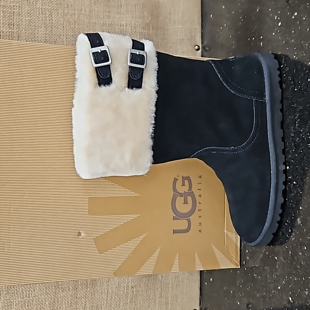 NEW UGG KIDS ALEYAH BLACK